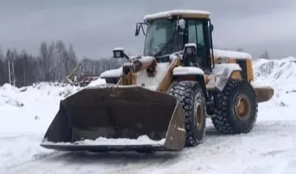 Фото №0 Погрузка различных сыпучих материалов - погрузка гравия