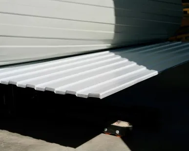 фото Профлист С-8 / белый / 0.45 мм. - RAL 9003 / Сигнальный белый - Глянцевая - с ЛКП - Второй - С-8 - Стандартные - Розница