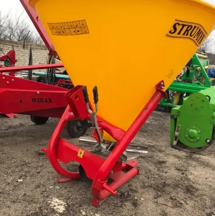 Фото №0 Разбрасыватель минеральных удобрений 500L (STRUMYK Струмик)