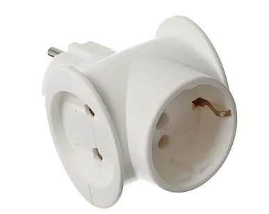 фото Тройник 10А с заземлением