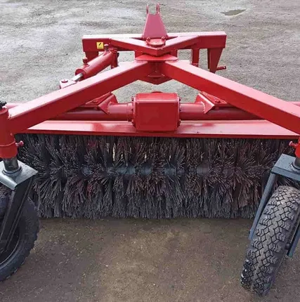 Фото №2 Щеточное оборудование УМДУ- 80/82-02.000 Люкс ГП гидро поворот для МТЗ