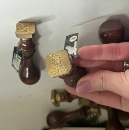 Фото №0 Печать сургучная Литера h дерево латунь 8 см