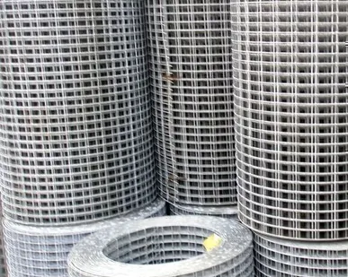 фото Сетка сварная в рулонах D = 4 мм ячейка 200 х 200 мм ГОСТ 8478-81