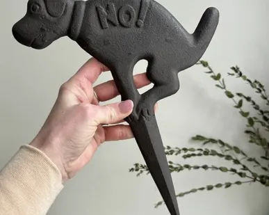 фото Знак для газона No Dog 32 см чугун