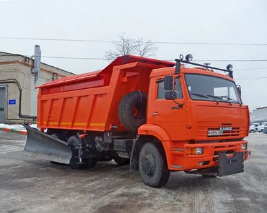 фото Машина Комбинированная КДМ 7881.01 на самосвале КамАЗ-6520 (Пескоразбрасывающее (сталь 09Г2С) + Боковой отвал + Монтажная плита)