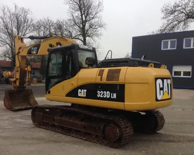 фото Экскаватор CAT 323