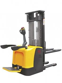 Фото №0 Штабелер самоходный 1,5 Т 5,6 М XILIN CDDK15-II ( с платформой)