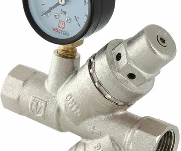фото Подпиточный клапан с фильтром и манометром 1/2" Valtec VT.515. N.04