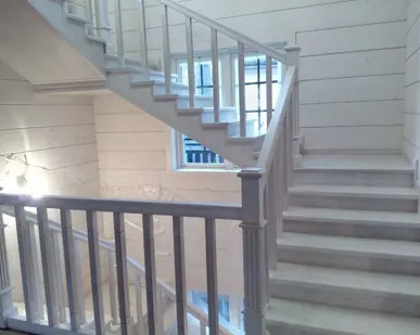 фото Лестницы на закрытых металлокаркасах