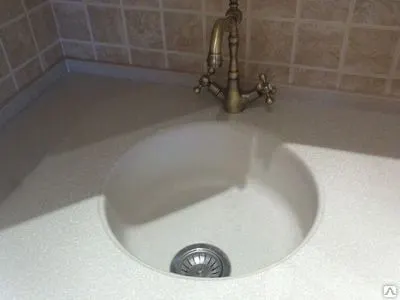 Фото №0 Влитая мойка из искусственного камня.