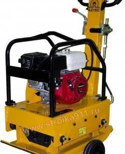 фото Виброплита реверсивная AZTEC ВБ-160 Х