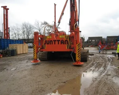 фото Услуги сваебойной установкой Junttan PM 25 LC