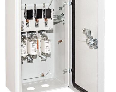 фото Ящик с рубильником и предохранителями ЯРП-250А IP54 (с ППНН)