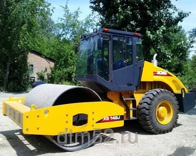 фото Каток грунтовый XCMG XS 142J вибрационный