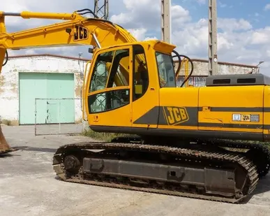 фото Экскаваторы гусеничные и колесные