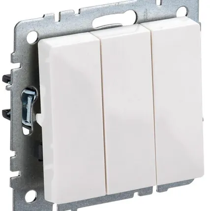 Фото №0 Выключатель 3-кл. СП BRITE ВС10-3-0-БрБ 10А бел. IEK BR-V30-0-10-K01