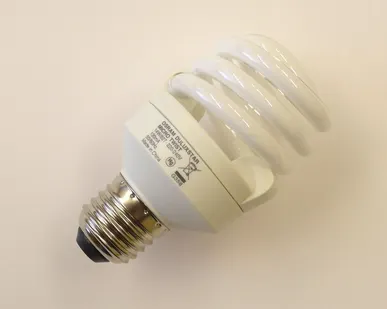 фото Лампа энергосберегающая Osram 14/840 Е27