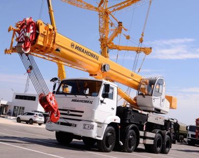 фото Автокран «Ивановец» КС-65740-6 (40 тонн)