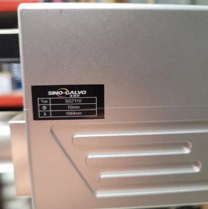 Фото №2 Лазерный маркиратор Fiber laser marking machine