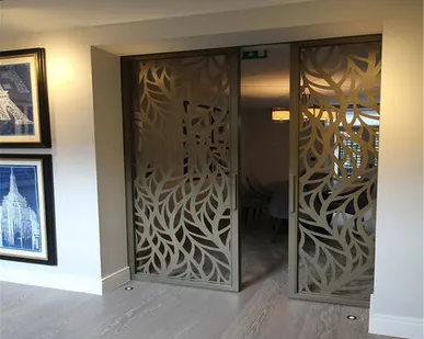 фото Резные(декоративные)перегородки и двери