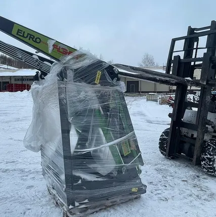 Фото №10 Фpонтaльный погрузчик ПКУ EurоМАХ на трактора МТЗ 8 и 9 серии в том числе с усиленным мостом.