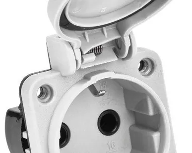 фото Розетка панельная MAGNUM 2P+PE 16А IP54 РП13-3 с защ. крышкой с заземл. сер. IEK PSN71-016-3-2-54-K03