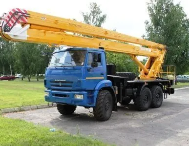 фото Автогидроподъемник ВС-28К на шасси КАМАЗ-5350 (6х6) (трехколен.)