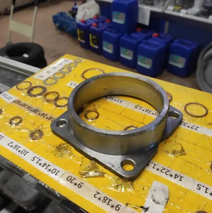 Фото №0 Корпус МТЗ уплотнения гильзы шкворня переднего моста 52-2308101