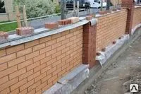 фото Строительство кирпичного забора