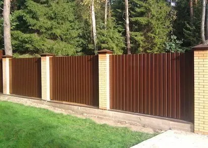 Фото №0 Заборы из профлиста