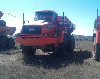 фото Сочлененный самосвал MOXY MT41