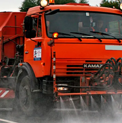 Фото №0 Камаз с щеткой