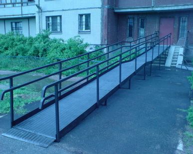 фото Пандус для колясок с перилами