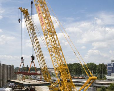 фото Аренда гусеничного крана 400 тонн, гусеничный кран 400 тонн, стрела 130 метров