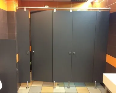 фото Туалетные кабинки