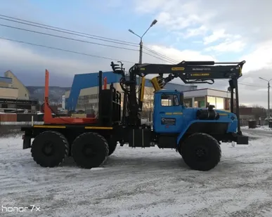 фото Лесовозный автопоезд Урал 55571-1151-70 евро 5, с манипулятором