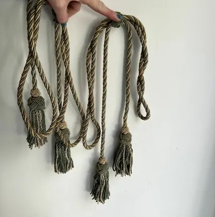 Фото №0 Шнур подхват для штор с кистями