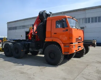 фото СЕДЕЛЬНЫЙ ТЯГАЧ КАМАЗ 65221-43 с КМУ Fassi F155А 0.24
в