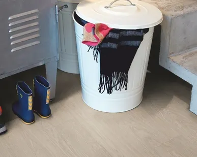 фото ПВХ-плитка Pergo Optimum Glue Plank 4V Дуб Дворцовый Серый Теплый
