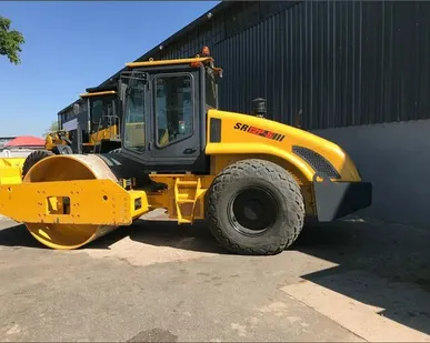 фото Аренда - грунтовый каток Shantui SR12-5