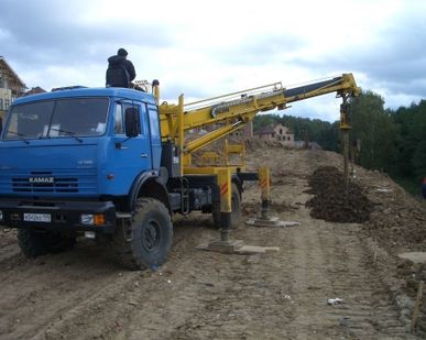 фото Аренда и услуги ямобура Komatsu