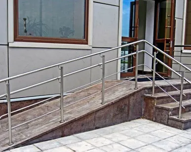 фото Перила из нержавеющей стали