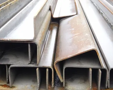 фото Швеллер гнутый