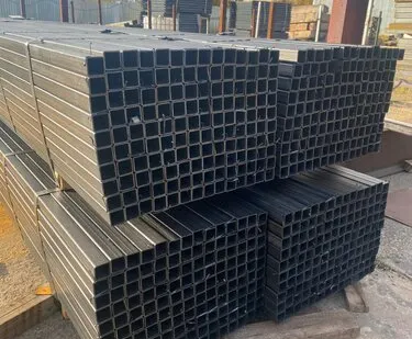 фото Труба профильная 40х40х2