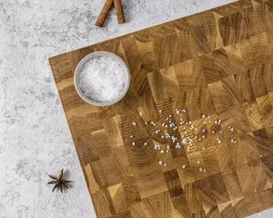 фото Торцевая разделочная доска Дуб 40*30 см толщина 4 см (прорези под ручки)