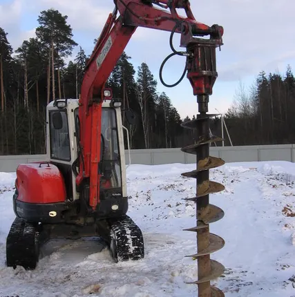 Фото №0 Аренда ямобура на базе мини экскаватора 4т TAKEUCHI  в СПб