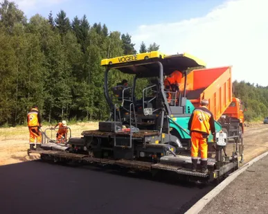 фото Услуги асфальтоукладчика XCMG RP452