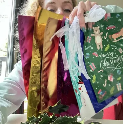 Фото №0 Пакет новогодний 32х24 см Звезды розовый