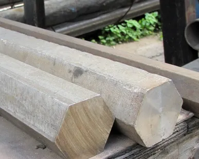 фото Шестигранник 50 мм ст 09г2с ГОСТ 2879