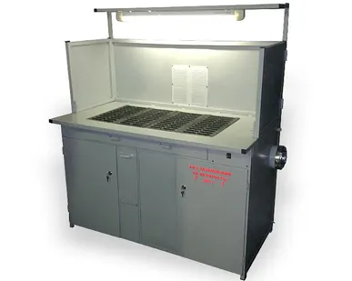 фото Стол сварщика ССК-13-8-85 с вытяжкой и пусковым управлением